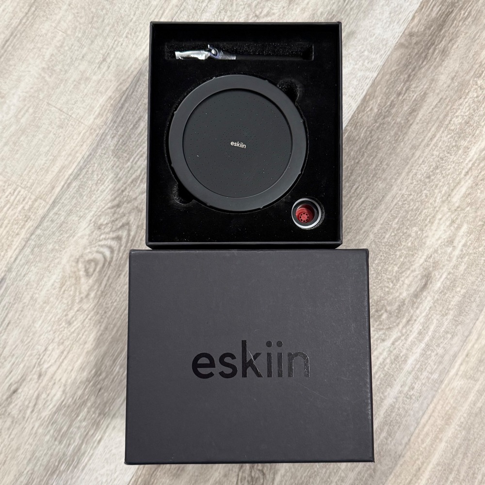 Eskiin Skincare Beauty Device Matte Black High Tech Facial Tool in Box